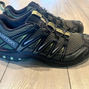 Salomon Athletic Shoes Black and Green Trail Performance